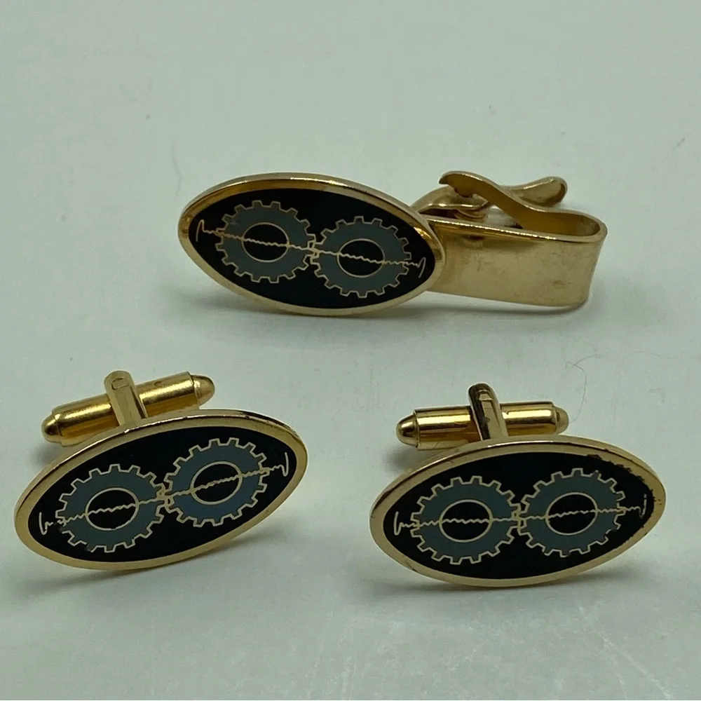 Vintage Gear Cufflinks and Tie Clip